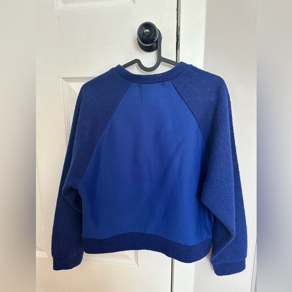 Blue sweater - Picture 2 of 6